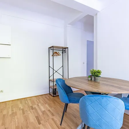 Apartment Romantique 4 Etoiles ,appartement Chic Pres Du Canal,